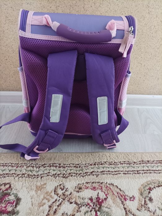 Рюкзак школьный .
