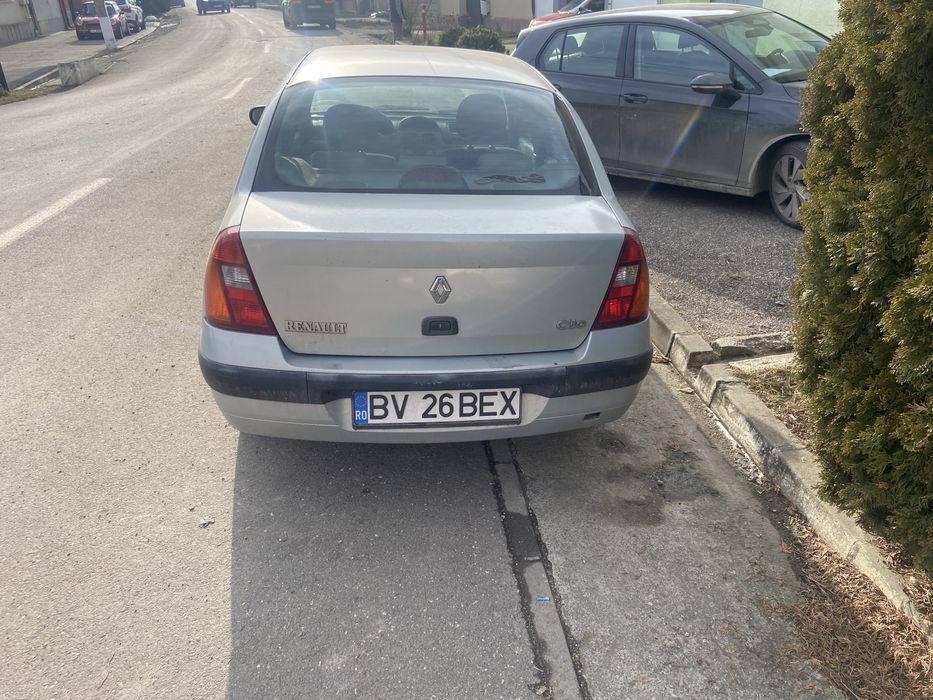 Vand renault clio !!!