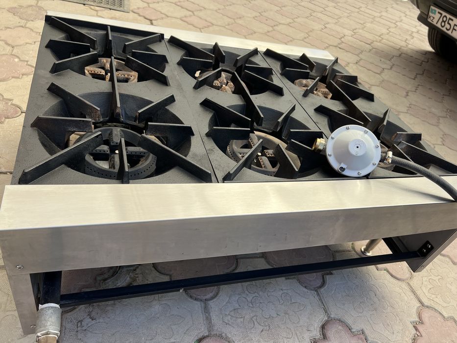 Продам газовую плиту