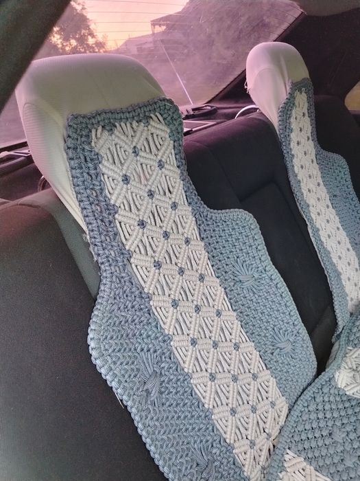 Продам срочно машина мерс сешка,