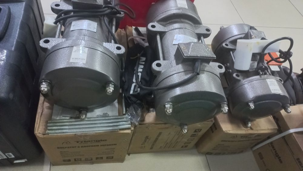 Вибратор площадочный фирмы Triangle