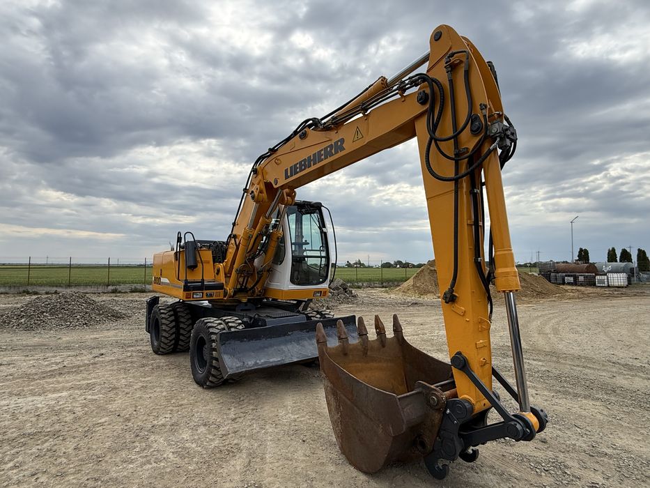 Excavator pe roti Liebherr A 900 C