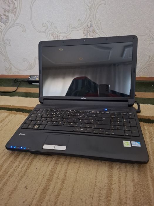 Noutbuk brend Fujitsu