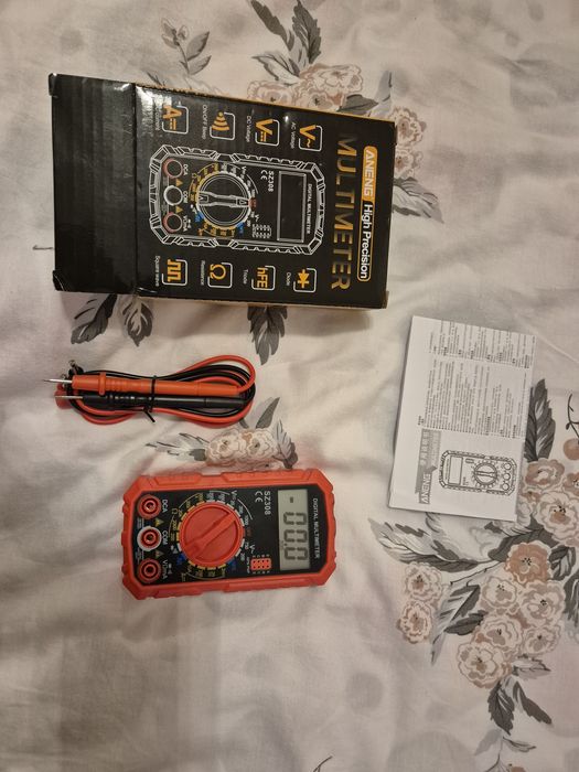Multimetru digital, nou, cutie, cabluri si baterie nouă