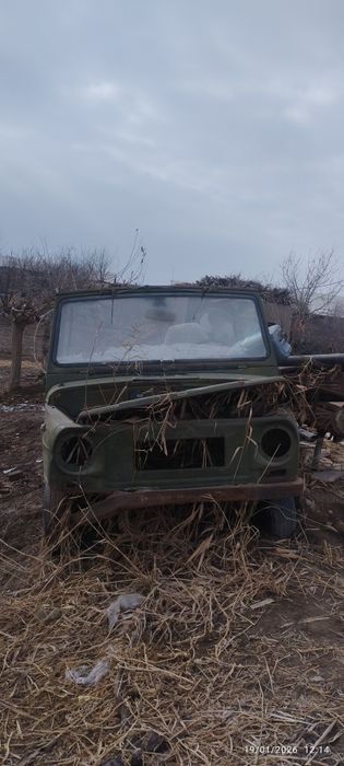 Luaz moshina yurib turibdi holati yaxshi