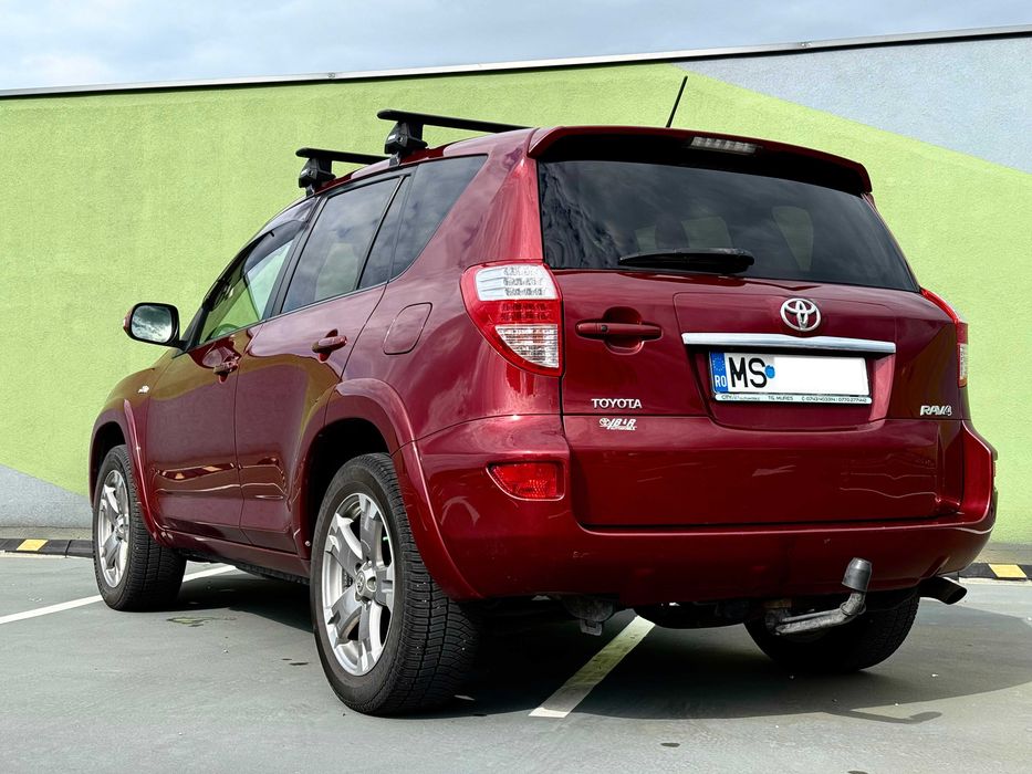 Toyota RAV4 2.2 D-CAT 4x4 Automat | Executive | Piele | Trapă | Istoric complet