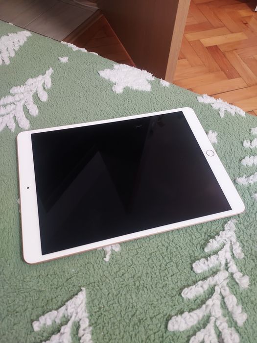 iPad air 3 - apple 9'7 inch