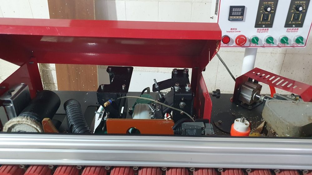 Кромкаоблицовочный аппарат