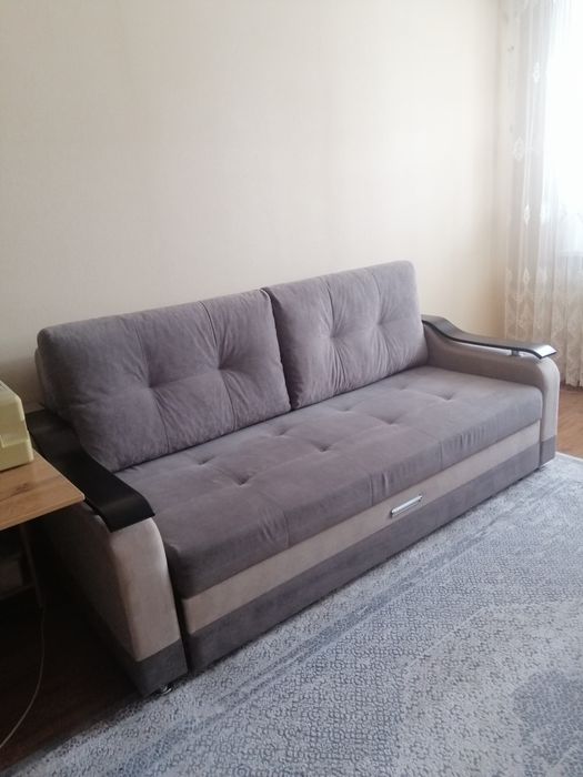 Диван  б/у в хорошем состоянии.