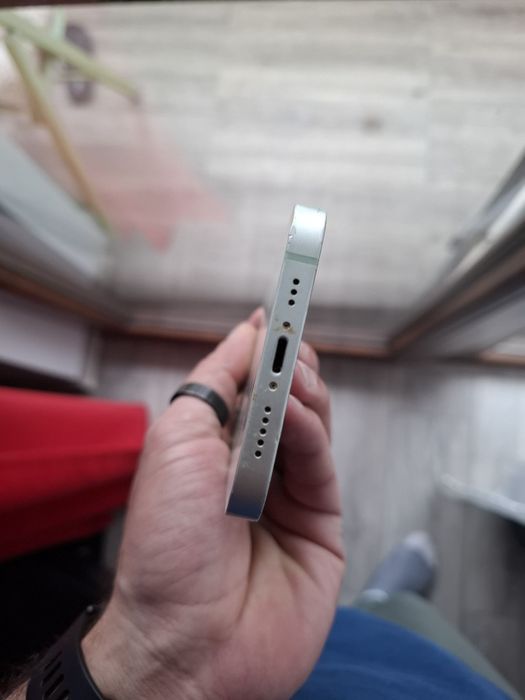 Iphone 12 64 gb baterie 76%