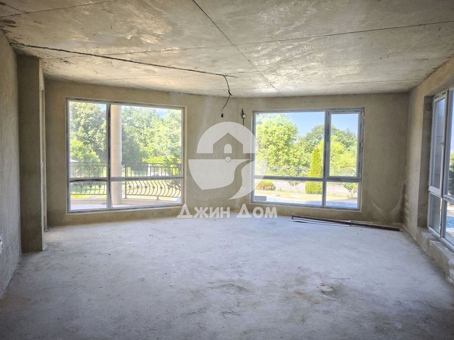 Продава се Тристаен апартамент в Обзор - 112 кв.м за 632 €/кв.м - Снимка #1