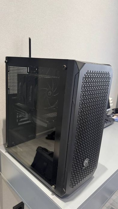 Мощный ПК для игр+клавиатура, мышка и wi-fi адаптер