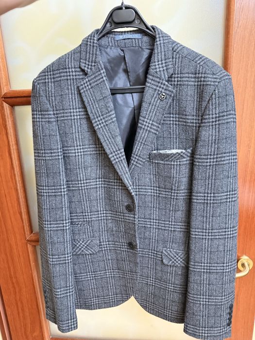 Продам пиджак 48 размер