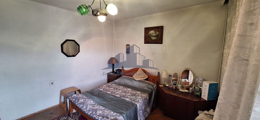 Продава се Многостаен апартамент в Шумен, Военно училище - 110 кв.м за 1159 €/кв.м - Снимка #2