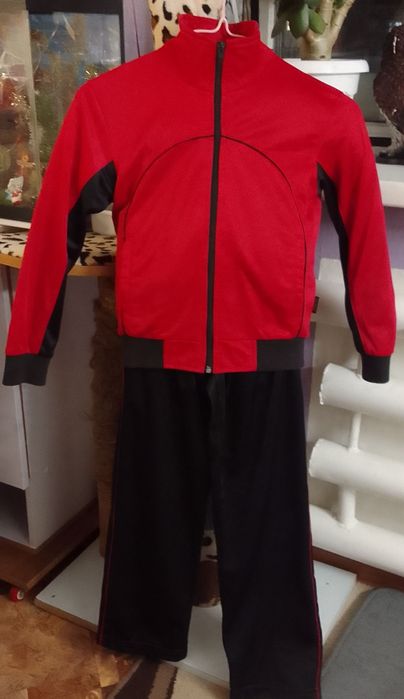 Спортивный костюм