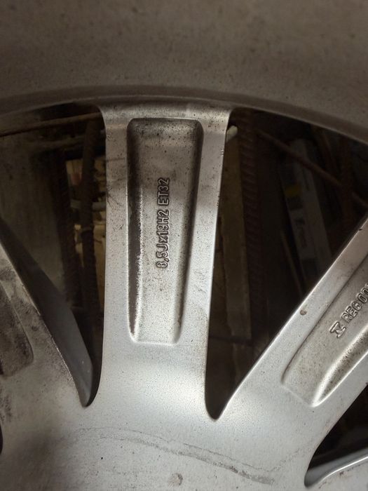 Jante plus cauciucuri  255/40/ r19  yokohama  audi