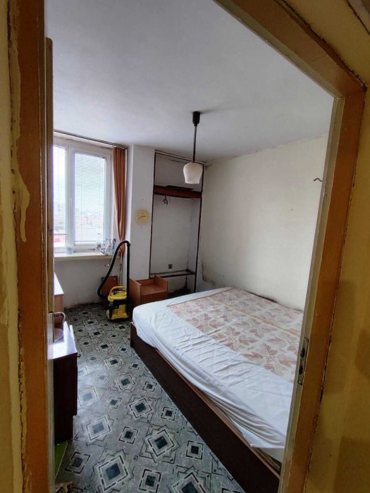 Продажба на тристаен тухлен апартамент  в квартал Младост