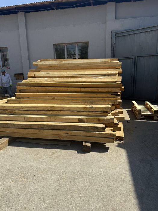 Стропилы и дрова 10*5,10*20*2,7м