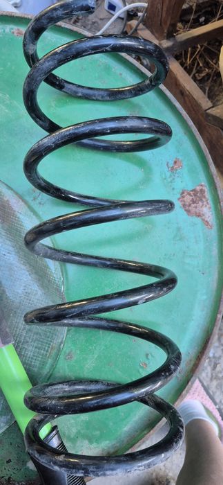 Пружина амортизатора для кроссовера