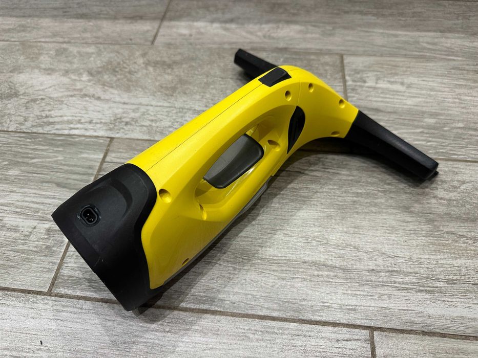 Уред за почистване на прозорци Karcher WV 2 Стъклочистачка