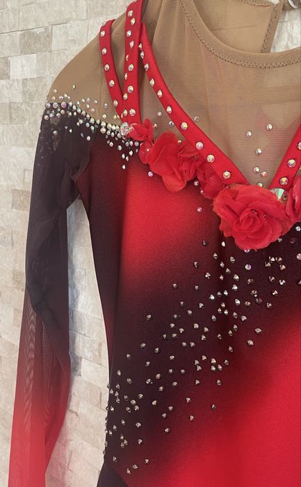 Трико за фигурно пързаляне S размер