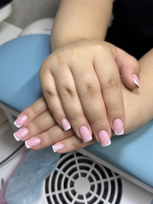 Маникюр.В центре города 5000 гель лак