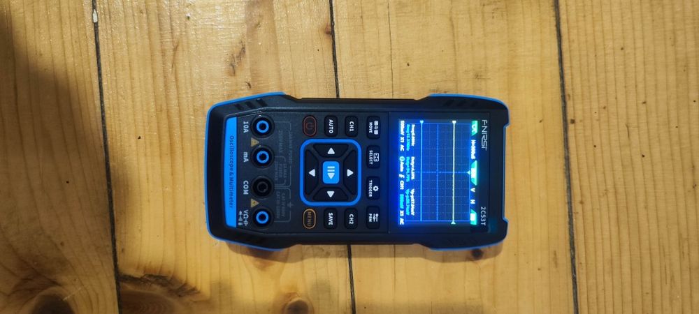 FNIRSI 2C53T – осцилоскоп, мултиметър и генератор