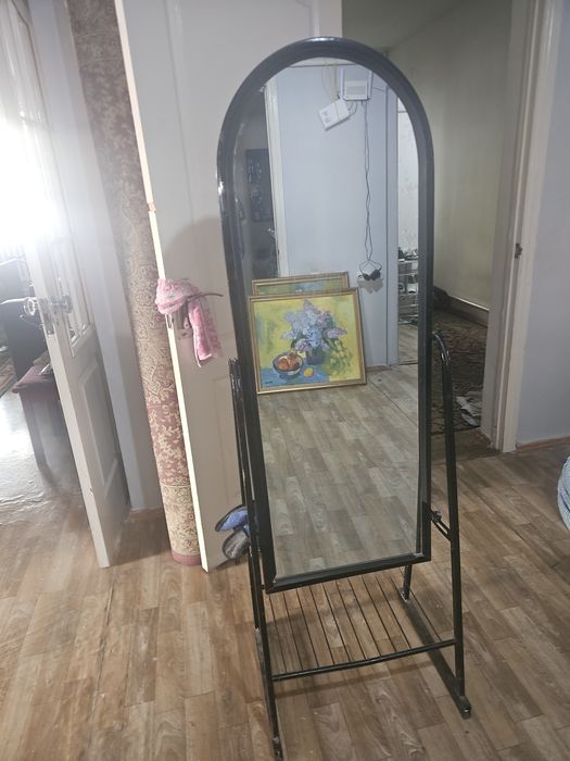 Продаётся зеркало