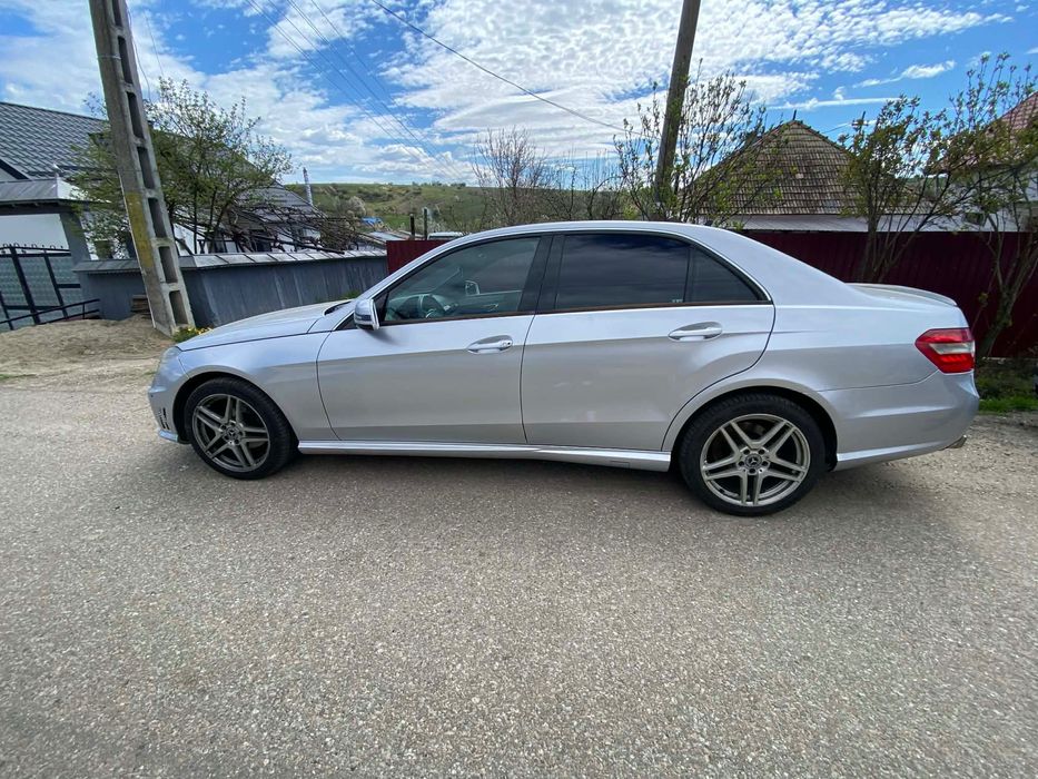 Vând Mercedes E classe