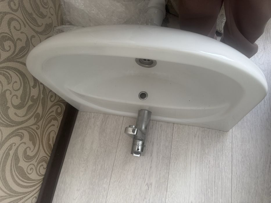 Раковина с тумбой