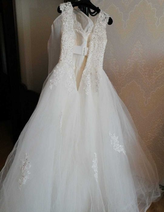 Свадебное платье и фата 24 000 тг