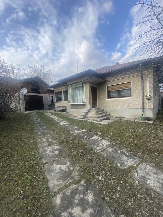 Casa de vanzare în Scorțeni