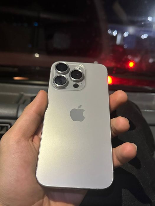 15 pro 128 GB esim