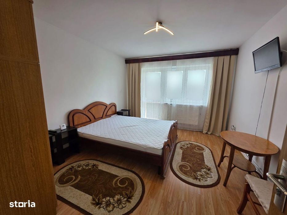 2 camere, etaj intermediar, ultracentrală, zona Hotel Roman, mobilat