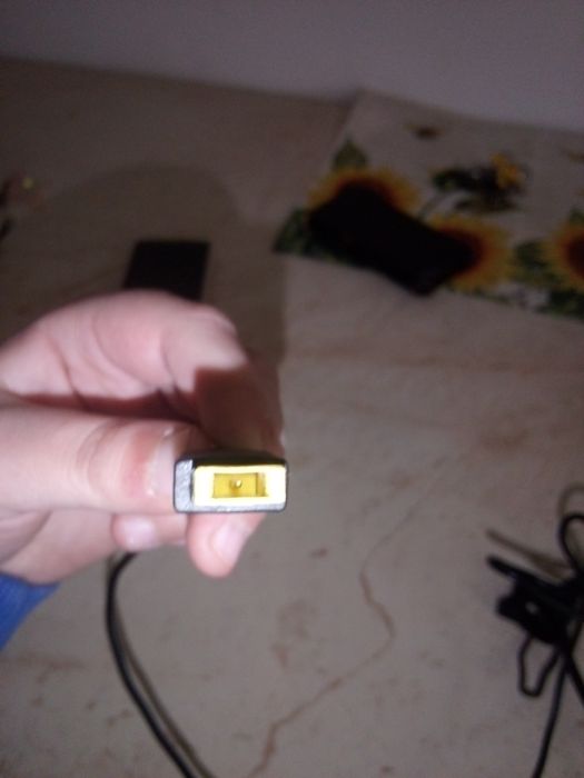 Cablu de incărcare pentru laptop lenovo