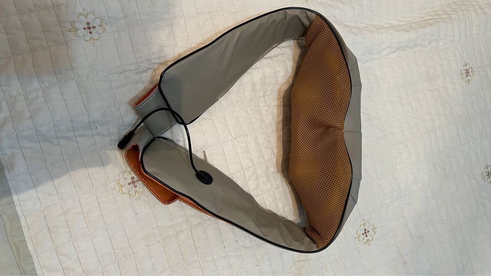 Продам шейный массажер новый