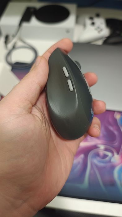 Vând mouse bluetooth Logitech m590