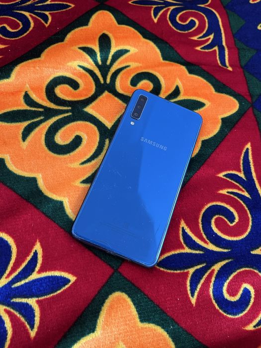 Samsung A7 и А32