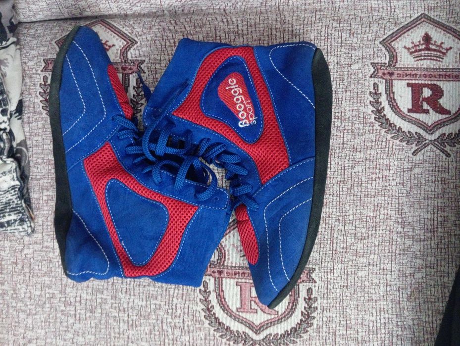 Продам борцовки для