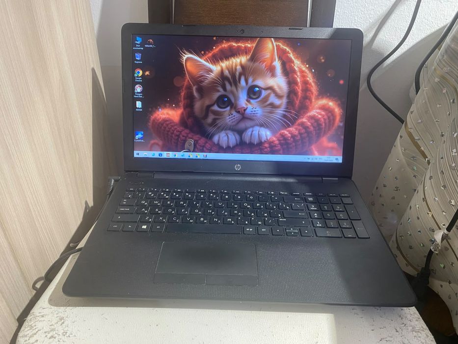 HP intel core i3-6006U/HD520 graphics