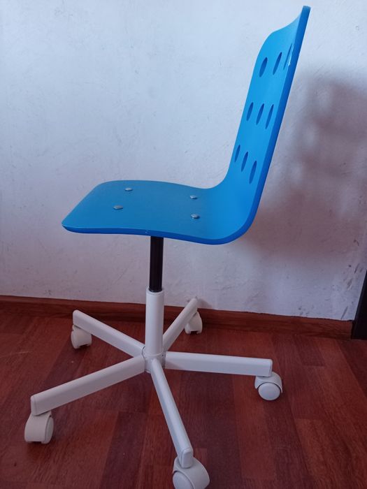 Въртящ се стол ( дървен )  ИКЕЯ