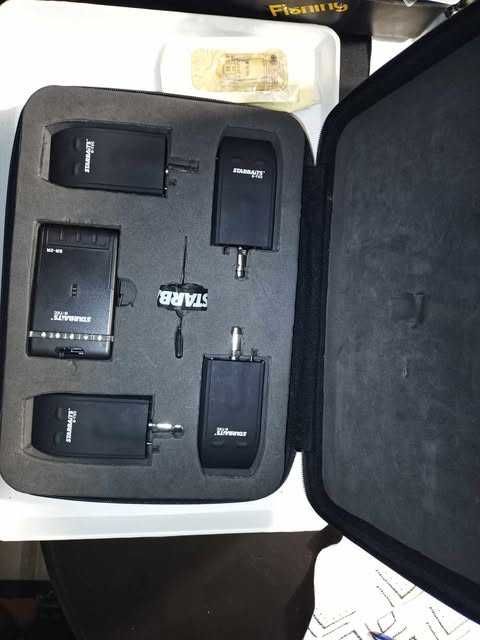 Зумери  СТАР БАЙТС  -ДИТЕКТе четири броя и лампа за палатка.