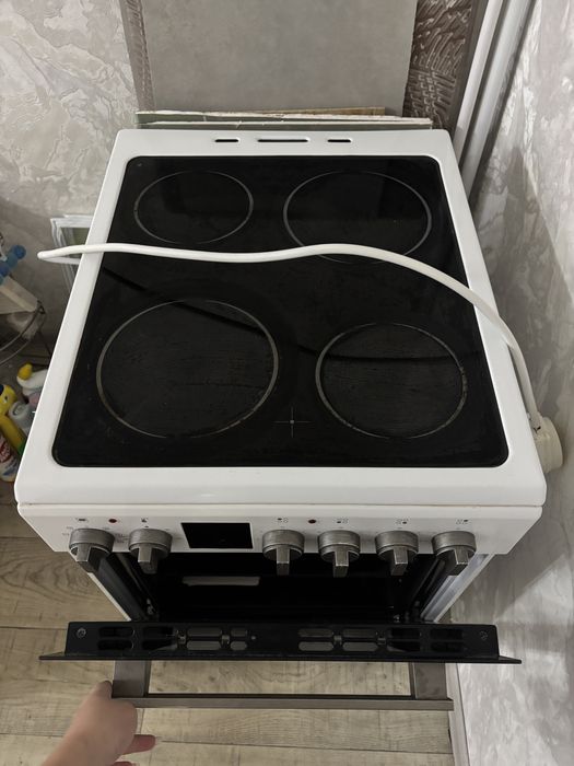 Плита с духовкой