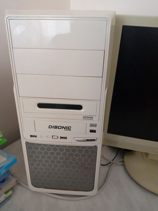 Kompyuter Fujitsu Siemens