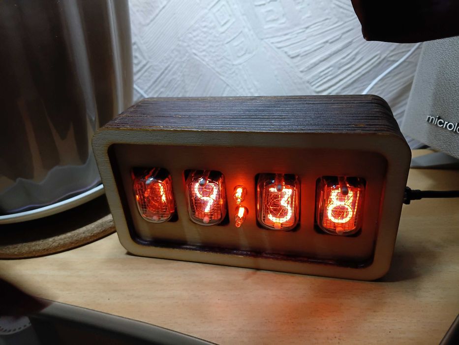 Часы ламповые Новые