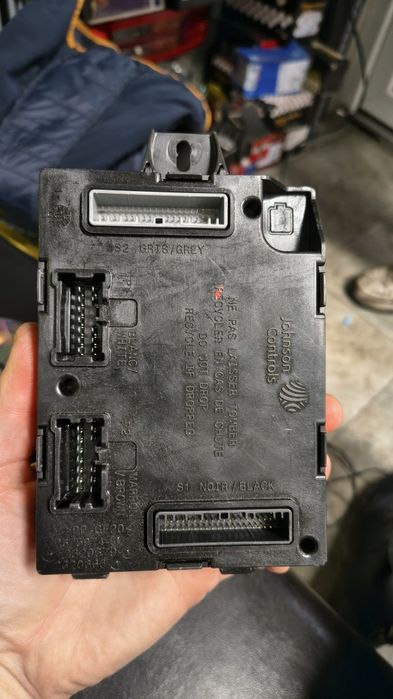Ecu și uch pt gama renault