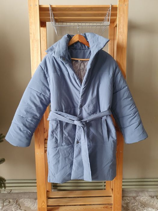 Новая куртка отдам за 2000 тенге