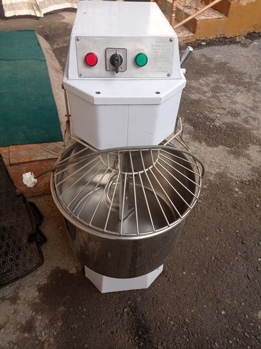 Тестрмешалка 12 кг холати яхши