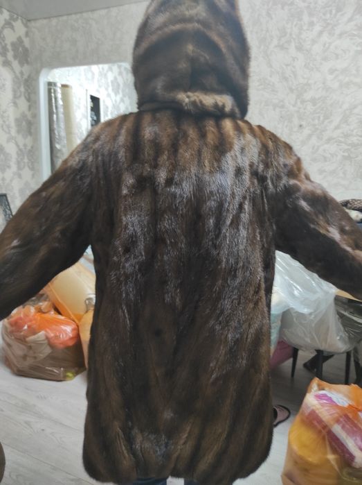 Продам норковую шубу