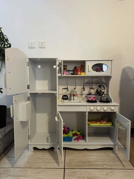 Детска кухня за игра